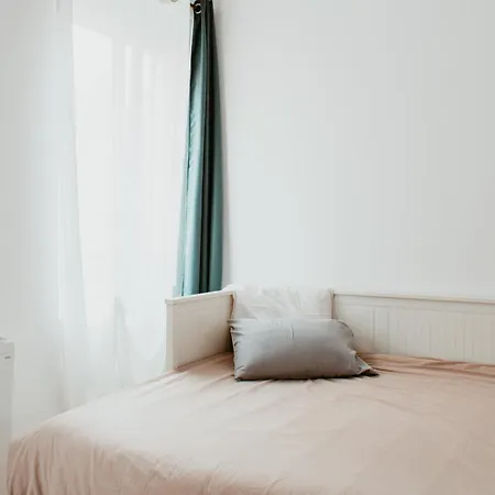 - Chez René Apartment *